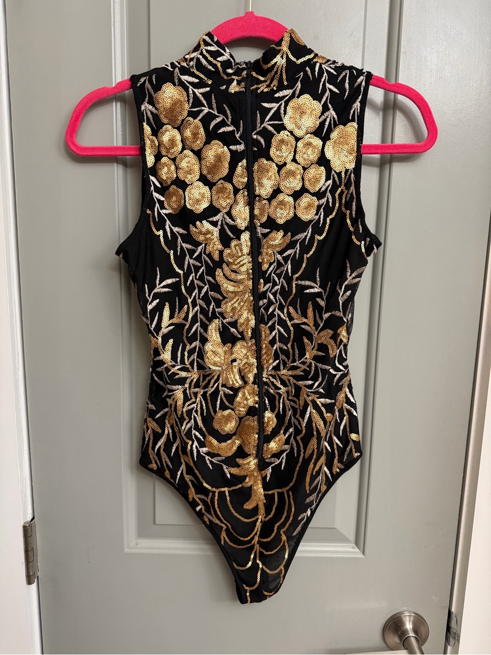 Fashion Nova Black & Gold Sequin Embroidered Bodysuit Size Medium NWOT - Picture 4 of 6